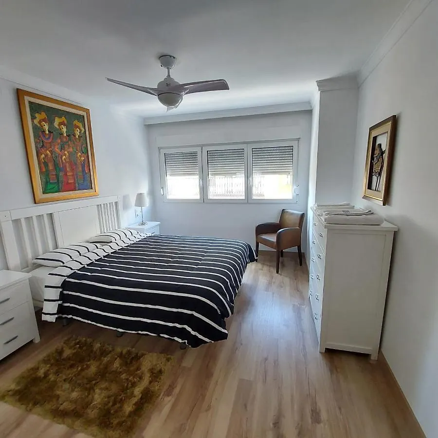 公寓 Apartamento Frente A La Playa Piso 2 埃斯特波纳