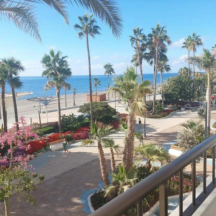 Apartamento Frente A La Playa Piso 2 埃斯特波纳 公寓